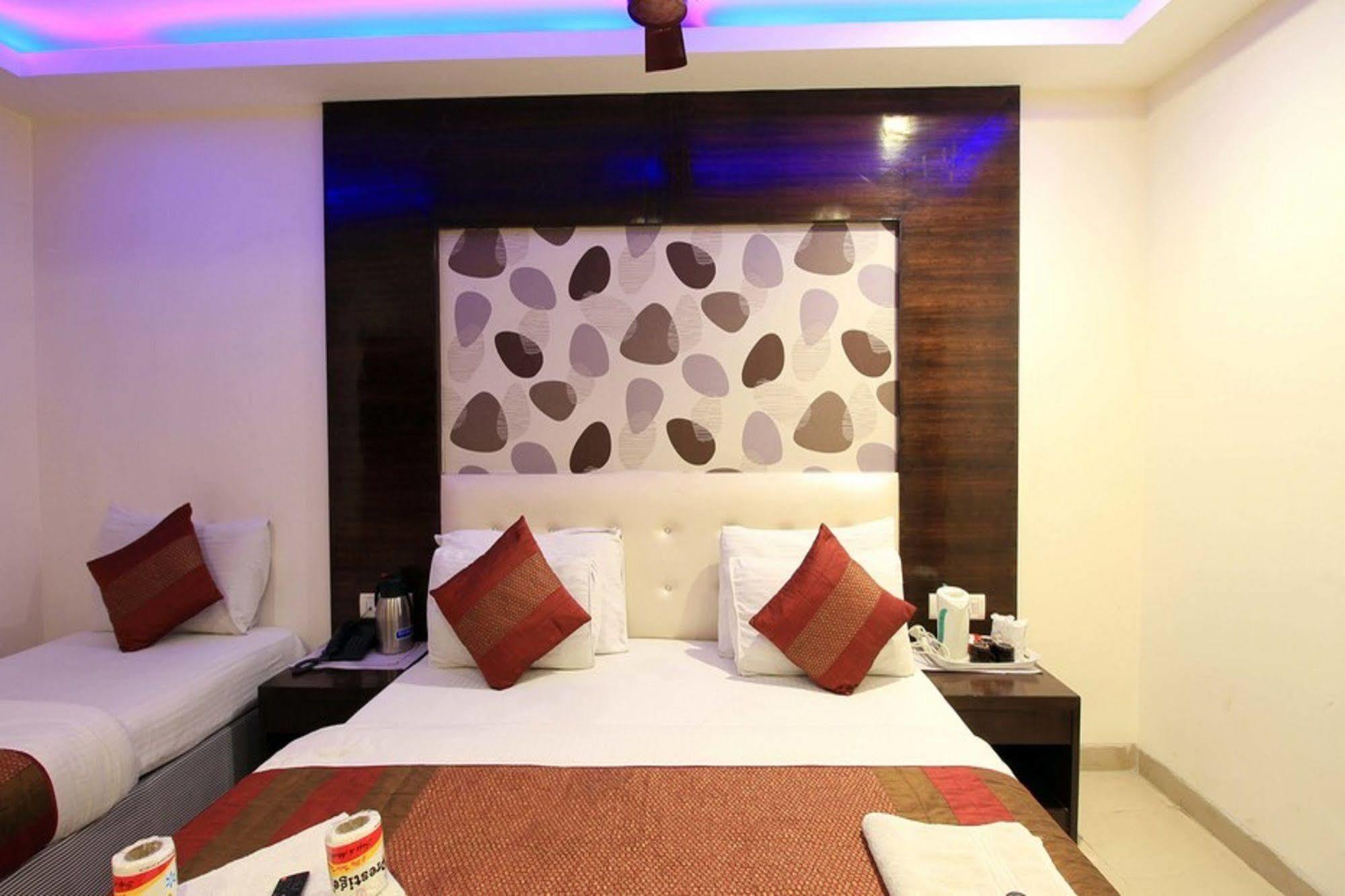 Hotel Arjun Neu-Delhi Exterior foto